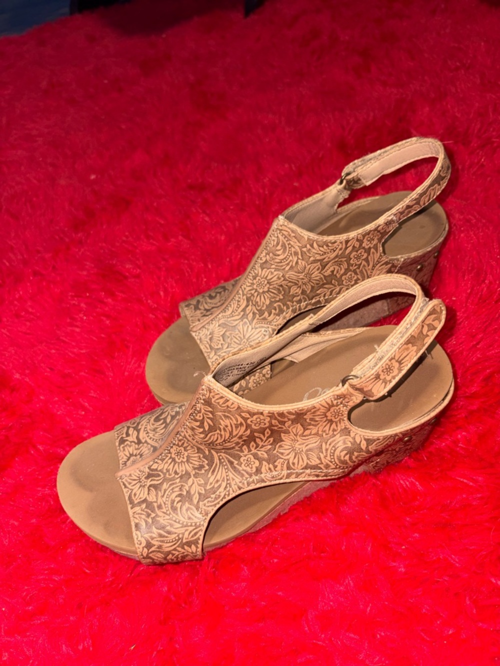 Very G Decorative Leather Heels, Women’s Size 9